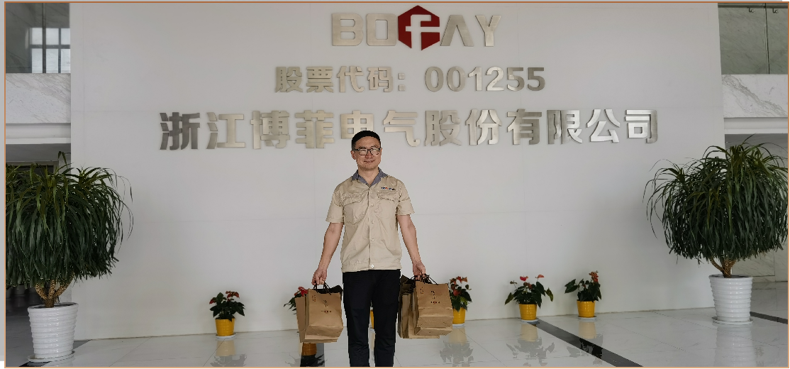 月圆中秋，情满ylzzcom永利总站 ——中秋月饼福利温暖送达